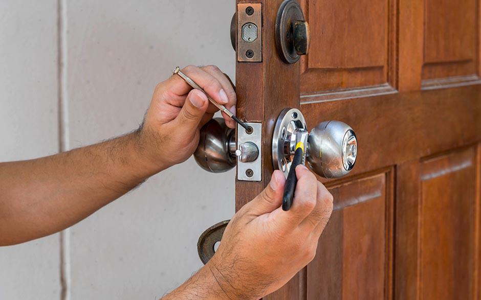 comment changer une serrure de porte Thiais